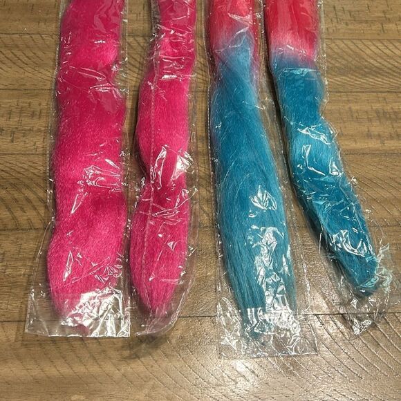 NEW! 4 piece colored hair extensions - Picture 3 of 5